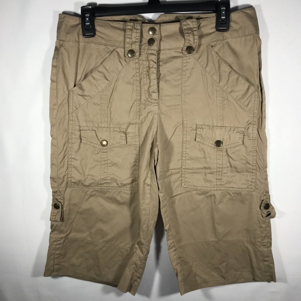 Bamboo Traders Women's Size 6 Tan Bermuda Shorts with Roll Tab